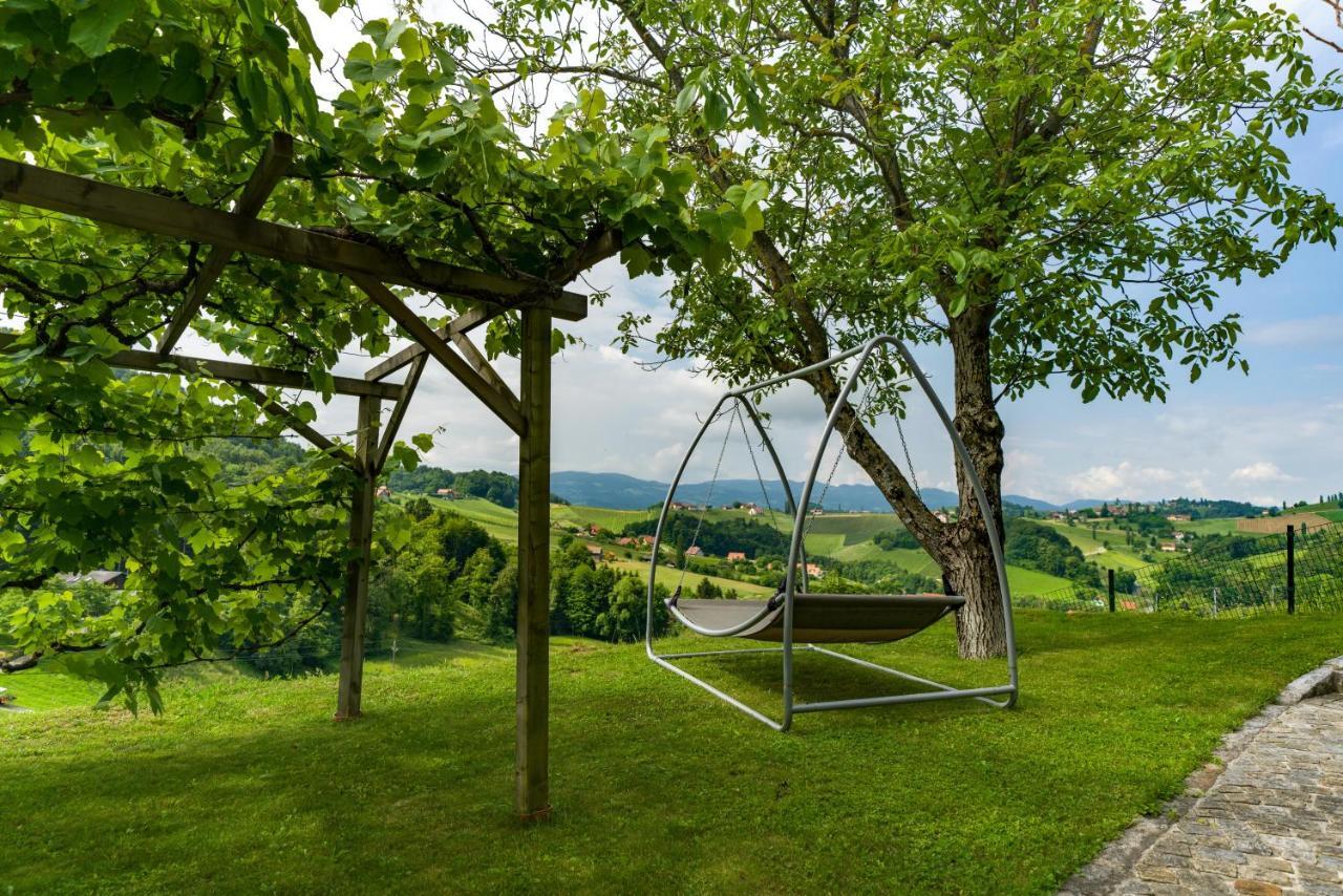 Das Weinberghaus Ratsch an der Weinstraße Exterior photo